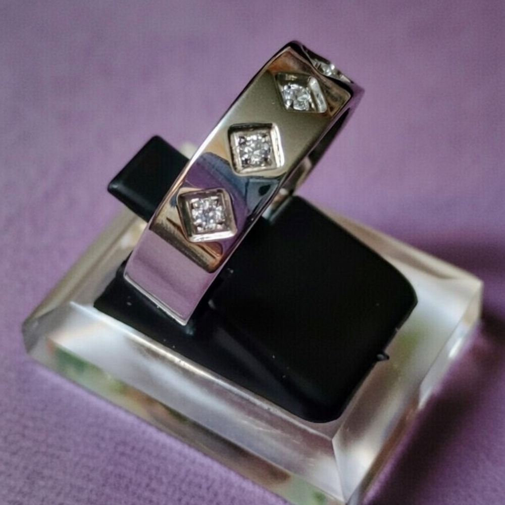 Stainless Steel Band Ring – Size 8 with Diamond Accents